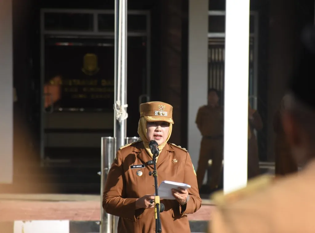 Wakil Bupati Tuti Andriani Tegaskan Komitmen Pelayanan Publik: “Jadilah Seperti Air Putih, Tidak Mewah, Tetapi Selalu Dibutuhkan”