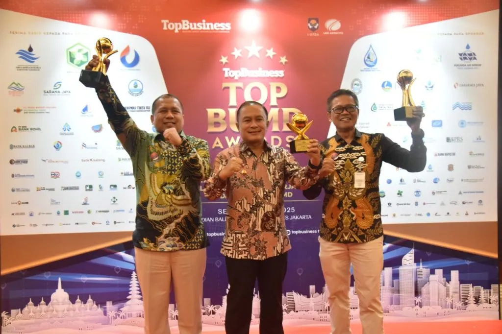 Bupati Kuningan Raih Penghargaan TOP Pembina BUMD 2025, Perkuat Reputasi Daerah di Kancah Nasional