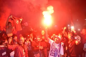 Persib Juara, Kuningan Bergemuruh: Lautan Biru Nobar Bersama Bupati di Pandapa