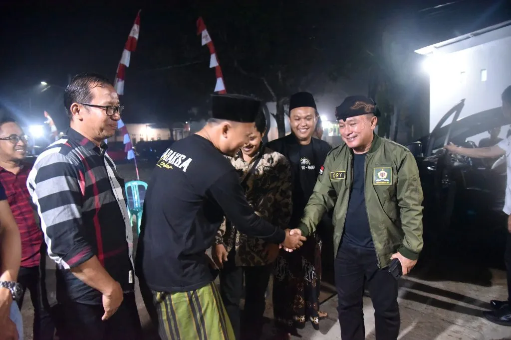 Bupati Dian Rahcmat Yanuar Tegaskan Komitmen Lestarikan Alam pada Acara Ngaraksa Lembur di Desa Parakan