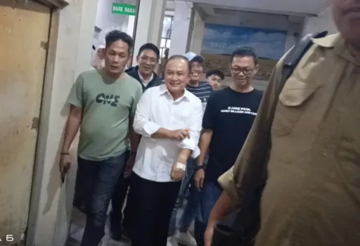 Paripurna DPRD Kuningan: Bupati Dian Rachmat Yanuar Dilarikan ke RSUD 45, Kini Telah Pulih dan Kembali ke Rumah