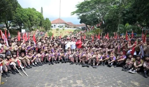 Kirab Merah Putih Gema Semangat Kemerdekaan dari Jantung Kota Kuningan ke Linggarjati