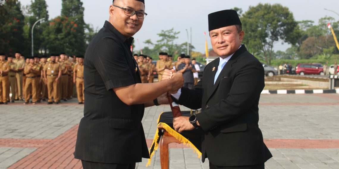 Dr. Wahyu Hidayah Resmi Jabat Pj. Sekda Kuningan, Bupati Dian: “Jabatan Bukan Untuk Dimuliakan, Tapi Memuliakan”