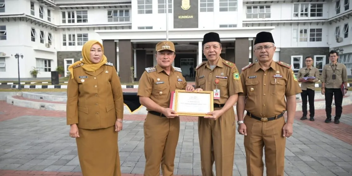 Disdukcapil Kuningan Ukir Sejarah, Raih Penilaian Kinerja Tertinggi se-Jawa Barat