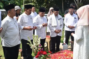 Ziarah Leluhur Warnai Hari Jadi ke-527 Kabupaten Kuningan, Bupati Dian Rachmat Yanuar: “Momentum Meneladani Jasa Para Pendahulu”
