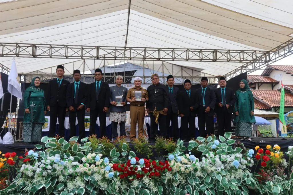 Bupati Kuningan Tegaskan Ruh Perjuangan Leluhur Jangan Hilang di Puncak Hari Jadi ke-208 Desa Dukuhpicung