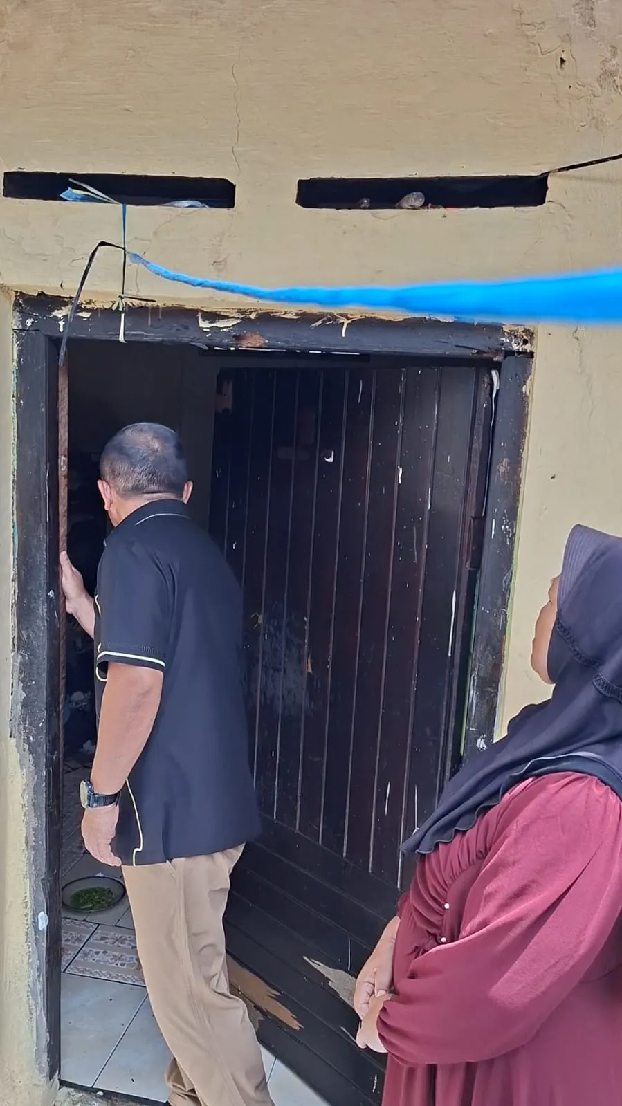 Bupati Kuningan Tinjau Langsung Kondisi Rumah Warga