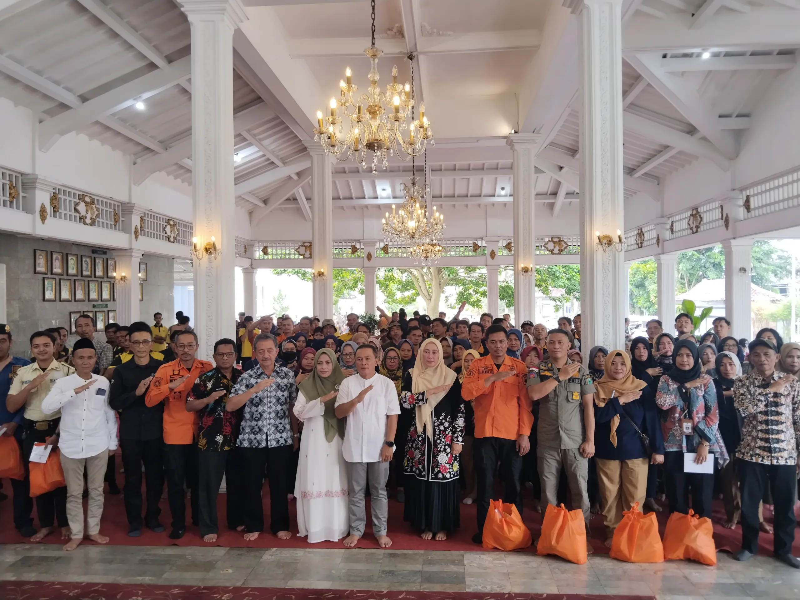 Silaturahmi Ramadan Bersama Tenaga Paruh Waktu dan Tenaga Harian Lepas, Bupati Kuningan Apresiasi Dedikasi Para Pekerja