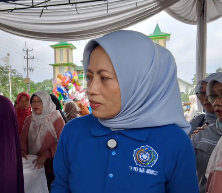 Ketua TP PKK Kuningan Buka Gerakan Pangan Murah di Lebakwangi, Antisipasi Kenaikan Harga Jelang Lebaran