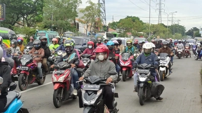 arus pemudik mulai terlihat memadati jalur Pantura wilayah Cirebon