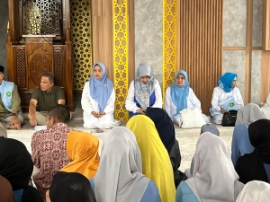 LKKS Kuningan Berbagi Kebahagiaan Ramadan, Santuni Anak Yatim dan Bagikan 500 Paket Takjil