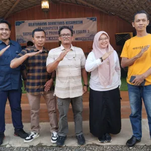 Tatang SutarnaTerpilih sebagai Ketua Forum Sekmat Kabupaten Kuningan, Siap Perkuat Sinergi dengan Para Camat