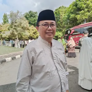 Pelepasan Jemaah Haji Kloter 8 Asal Kabupaten Kuningan: Kemenag Sampaikan Harapan dan Doa