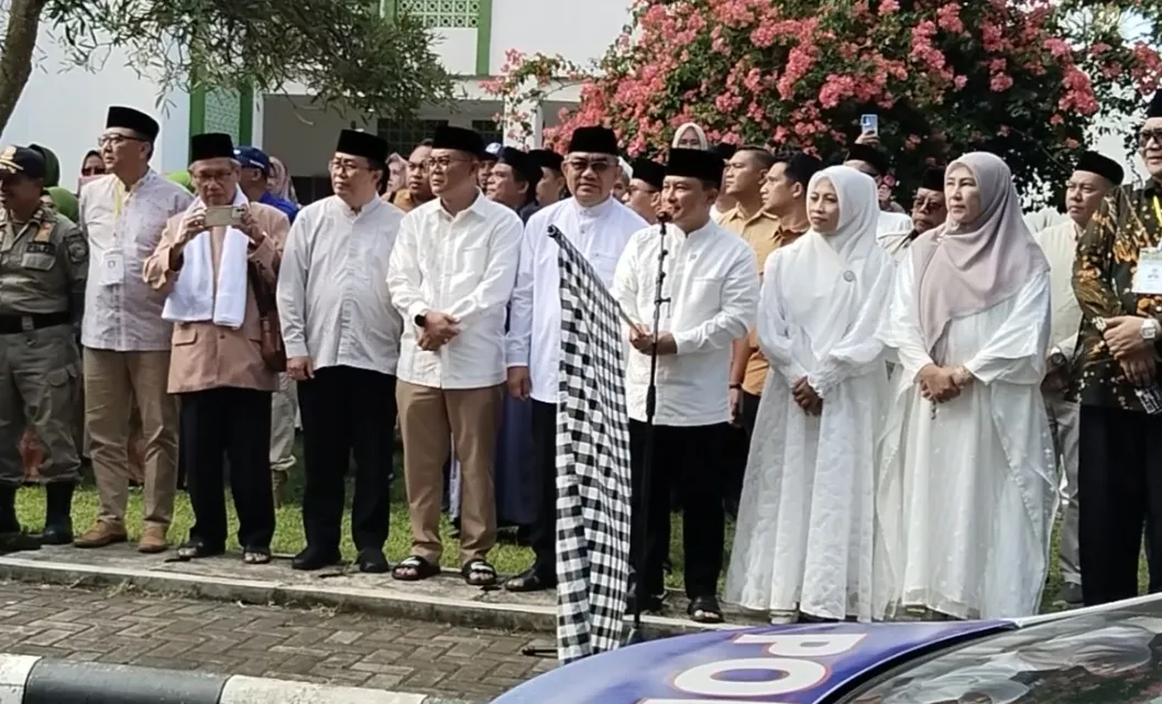 Kloter 8 Jemaah Haji Asal Kabupaten Kuningan Diberangkatkan, Bupati Lepas dengan Harapan Mabrur