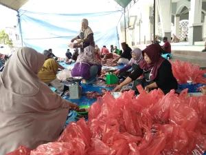 Semangat Gotong Royong Warnai Ibadah Kurban DKM AT-Taqwa Jalaksana