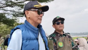 Penanganan Eceng Gondok di Waduk Dipercepat, 40 Personel dan Armada Truk Dikerahkan