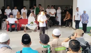 445 Jemaah Haji Kloter 08 KJT Tiba di Kuningan, Tangis Haru dan Syukur Warnai Penyambutan