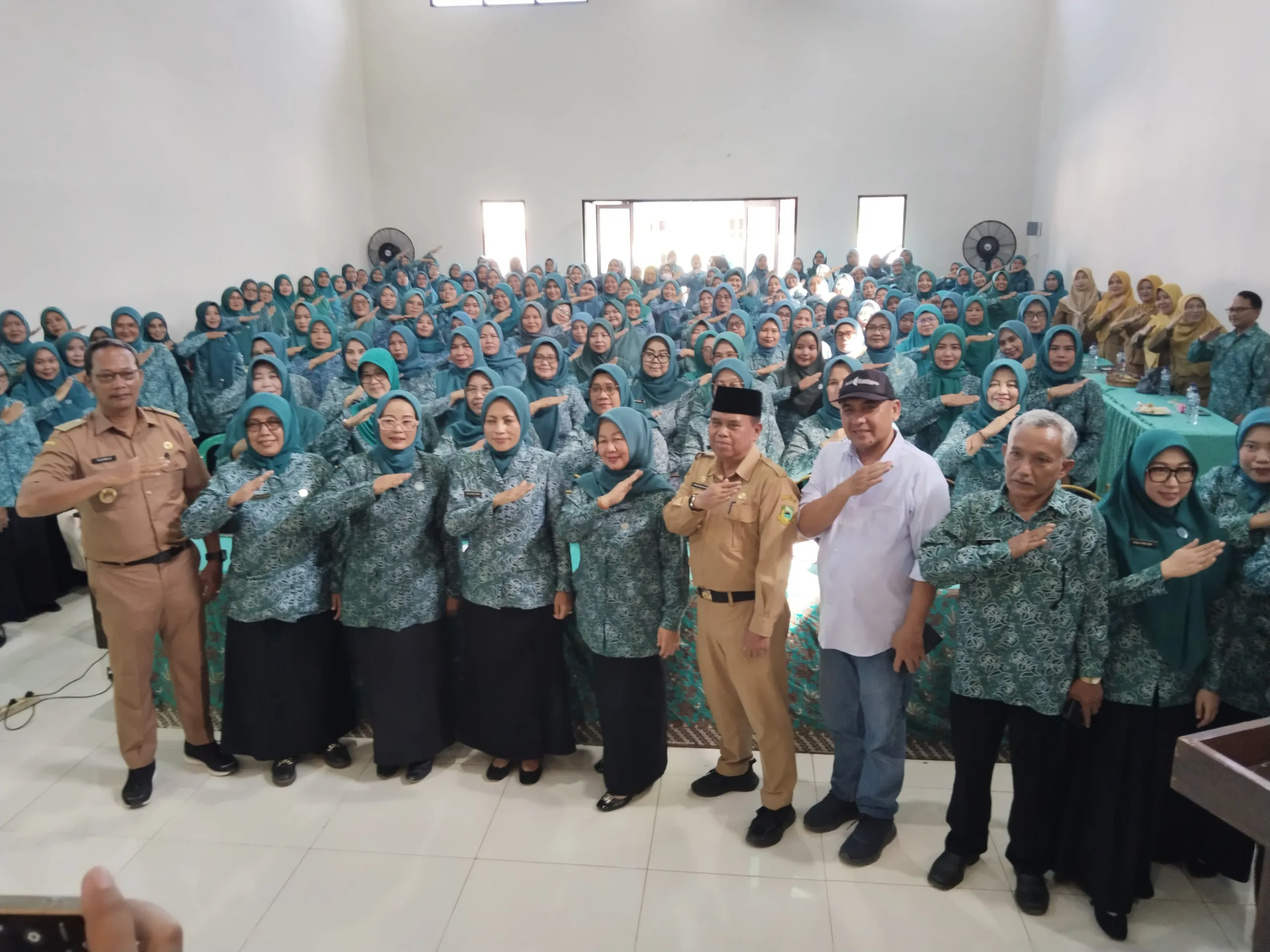 TP PKK Kabupaten Kuningan Gelar Bina Wilayah di Kecamatan Ciawigebang, Perkuat Ketahanan Keluarga dan Pencegahan Stunting