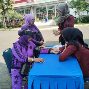 Mahasiswi Universitas Muhamadiyah Kuningan Gelar Cek Gratis Teliti Dampak Senam terhadap Tekanan Darah dan Jantung