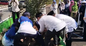 MUI Kabupaten Kuningan Luncurkan Program Terjemah Al-Qur’an 40 Jam, Tanam Empat Pohon Kurma Sebagai Simbol Keberkahan