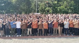 Apel kesiapsiagaan dan pelepasan 1.036 petugas Sensus Ekonomi 2026 Kabupaten Kuningan di Lapang Apel Pemkab Kuningan.