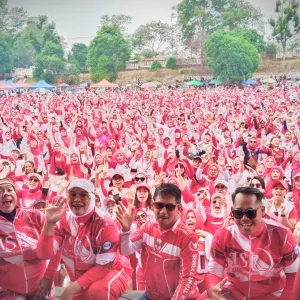 Senam Kemerdekaan,Ramaikan Gebyar Merah Putih, 2.500 Peserta Padati OSG Linggarjati