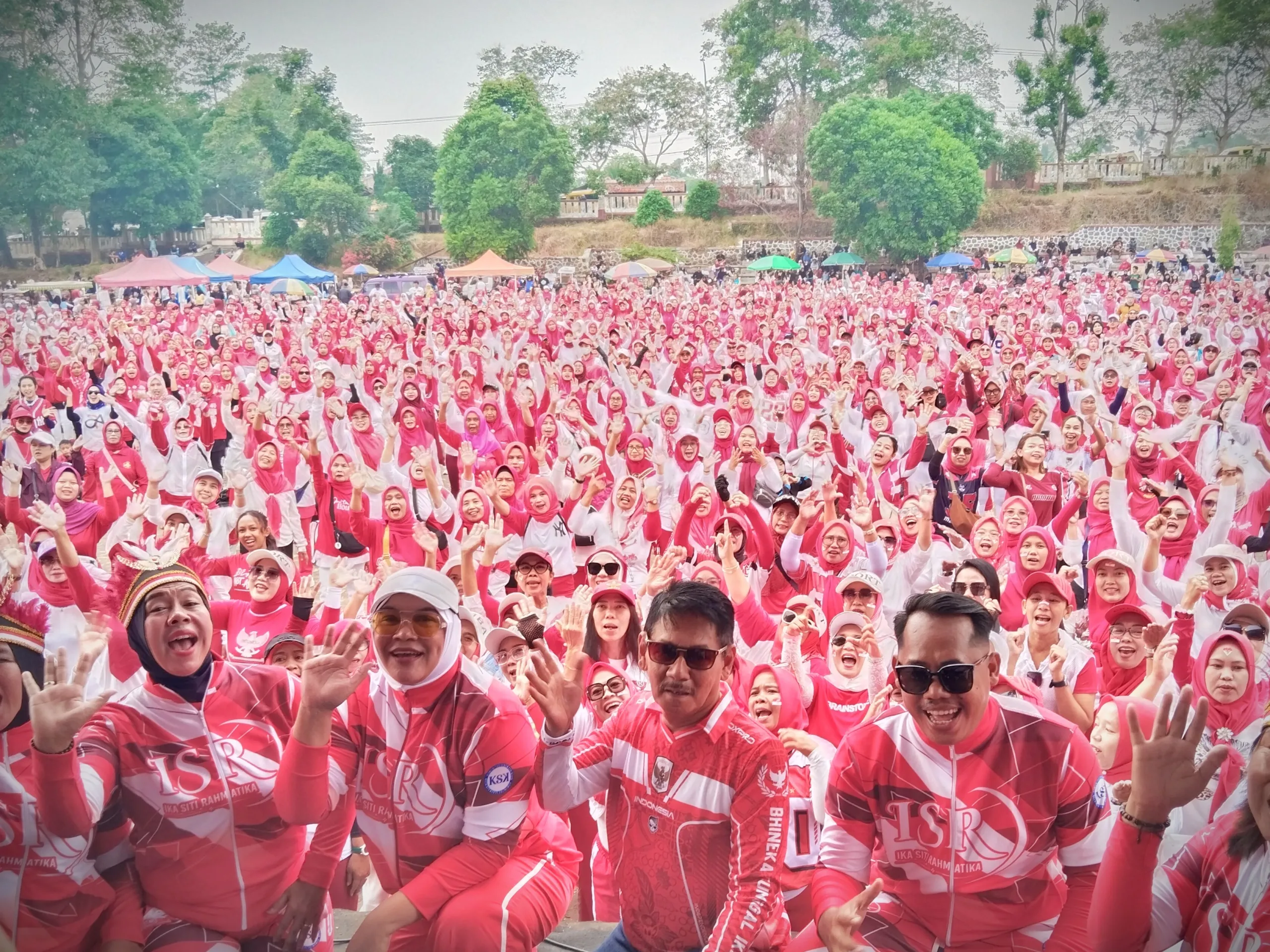 Senam Kemerdekaan,Ramaikan Gebyar Merah Putih, 2.500 Peserta Padati OSG Linggarjati