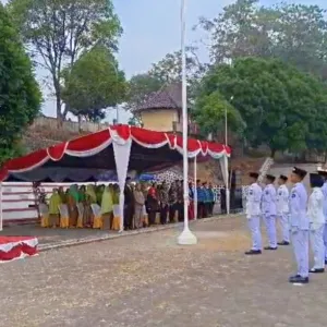 Upacara HUT ke-81 RI Kecamatan Cilimus Digelar di Open Spec Galeri Linggarjati
