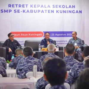 Bupati Kuningan Dorong Kepala Sekolah Berani Bermimpi Besar untuk Majukan Pendidikan