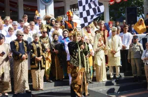 Karnaval Budaya Hari Jadi ke-528 Kuningan Meriah, Ribuan Warga Tumpah Ruah