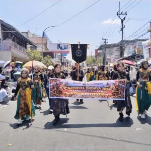 Meriah dan Penuh Warna, Bank Kuningan Unjuk “Prajurit Kajene” di Karnaval Budaya Kuningan ke-528