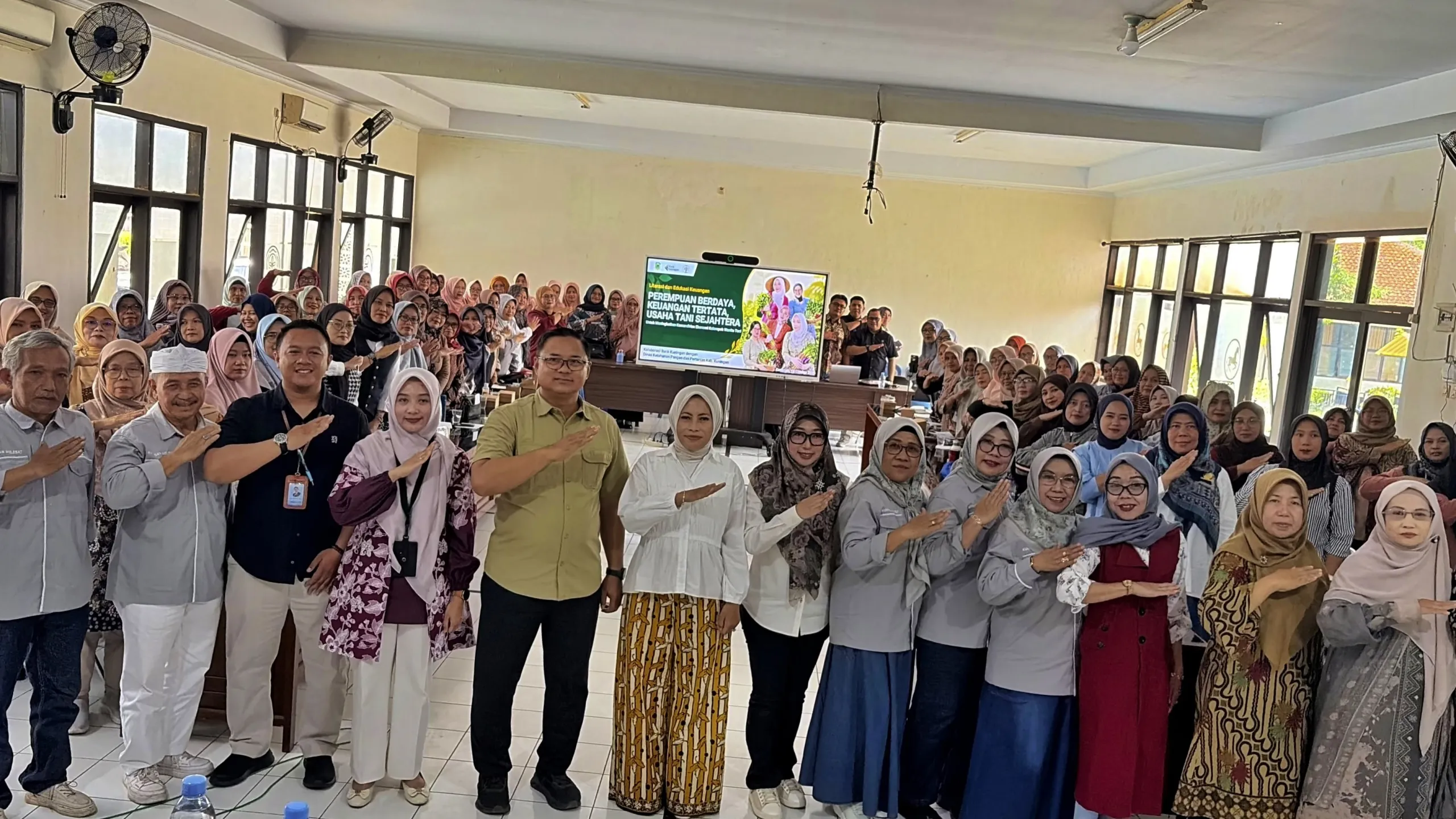 Perkuat Kemandirian Ekonomi Perempuan, Bank Kuningan Gelar Literasi Keuangan Bersama KWT dan Pelaku UMKM