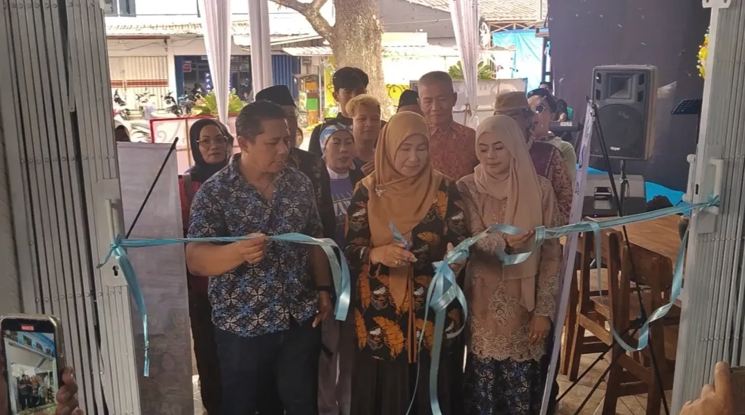 Dapur Sunda H. Usman Resmi Dibuka di Jalaksana, Wakil Bupati Tuti Andriani Apresiasi Penyerapan 20 Tenaga Kerja dan Sajikan Aneka Kuliner Khas Sunda