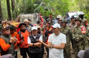 Karhutla Gunung Ciremai Meluas hingga Puluhan Hektare, Bupati Dian Dampingi KDM Tinjau Lokasi dan Siapkan Water Bombing