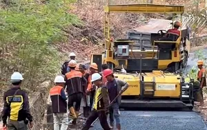 Jalan Padamatang-Kaduela Diperbaiki, Bupati Dian, Dorong Akses Wisata Makin Lancar